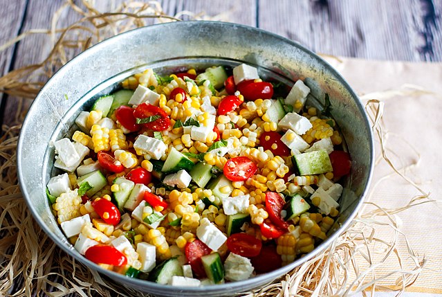 Fresh corn salad - CC Marco Versh
